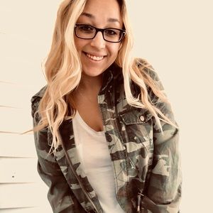 Meet your Posher, Tiffani